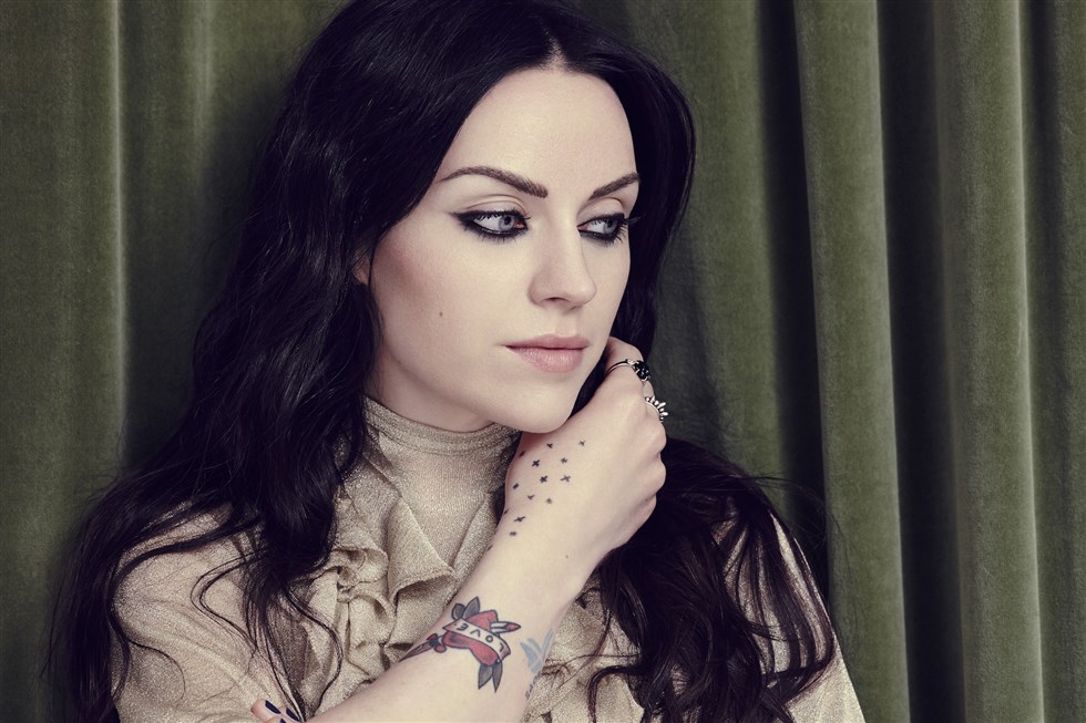 دانلود آهنگ زیبای Amy Macdonald - This Is The Life