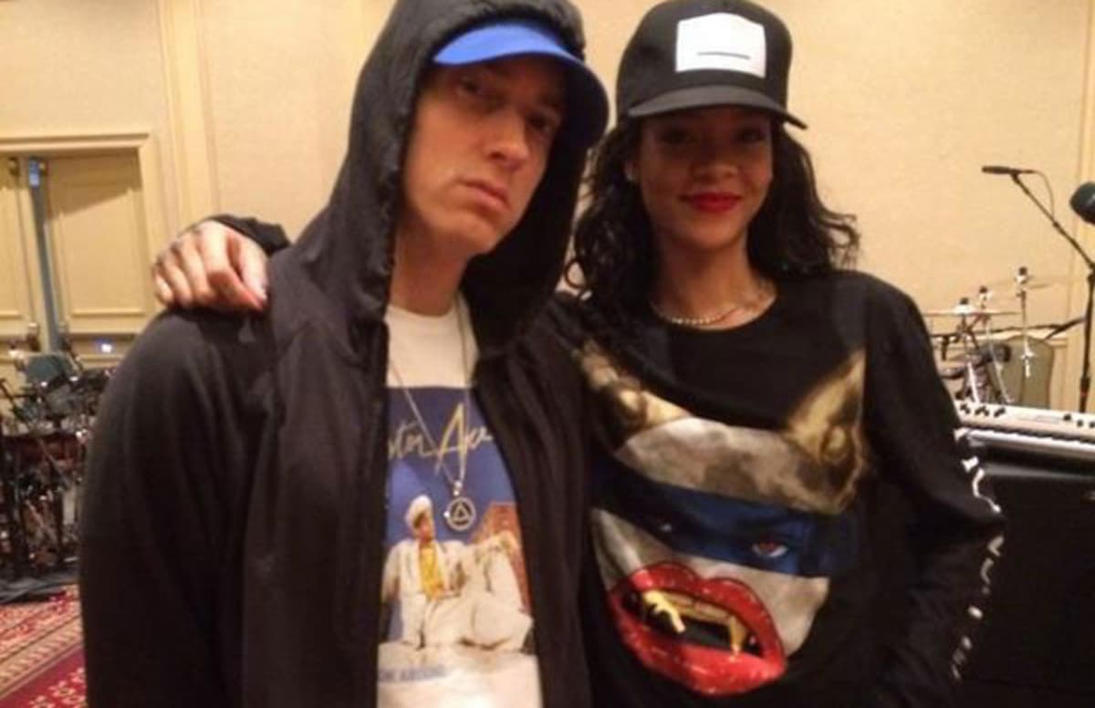 دانلود آهنگ زیبای Eminem & Rihanna - Love The Way You Lie