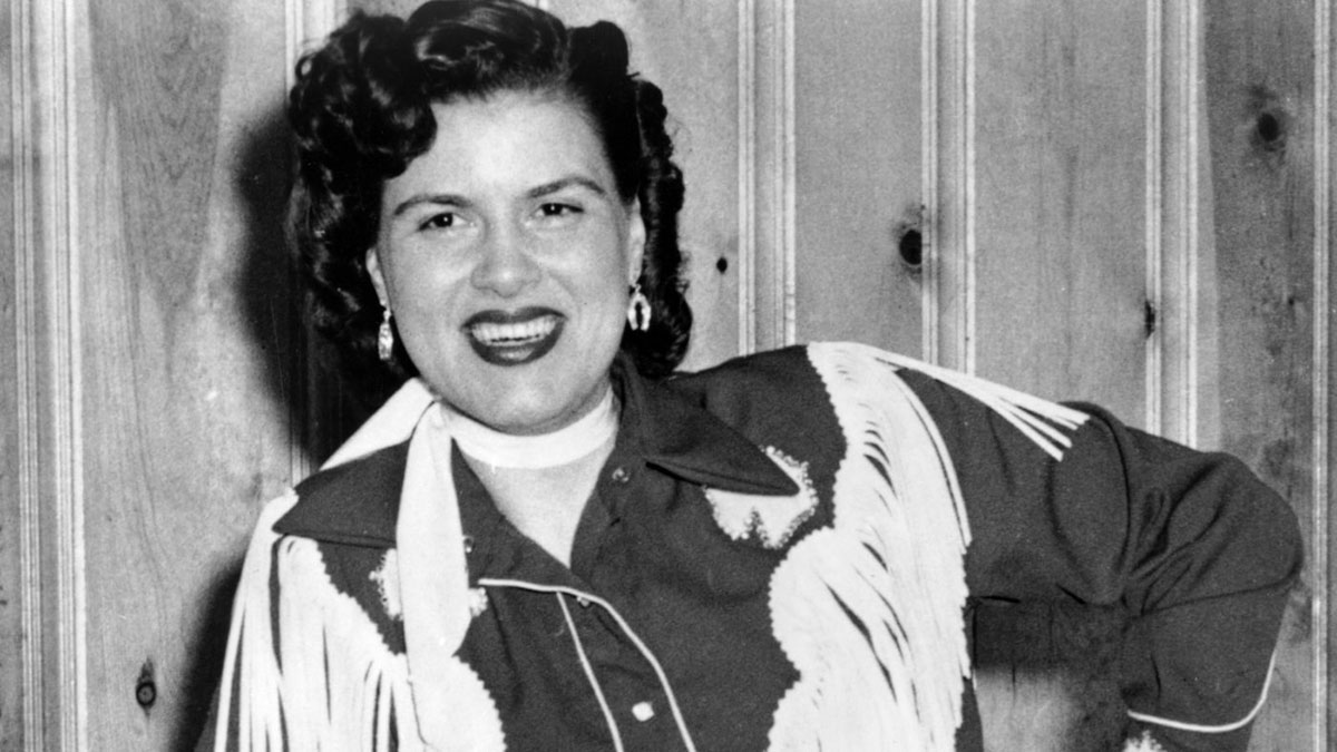 دانلود آهنگ زیبای Patsy Cline - Sweet Dreams