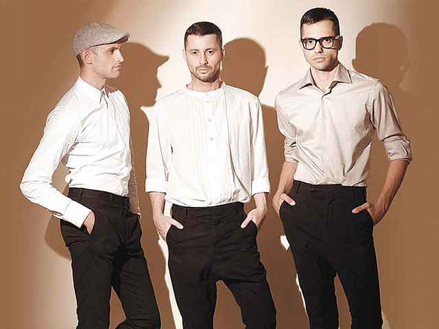 دانلود آهنگ زیبای Akcent - Stay With Me