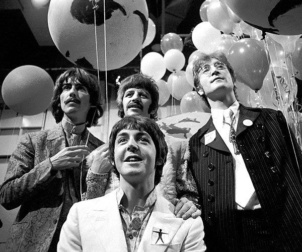 دانلود آهنگ زیبای The Beatles - A Day In The Life