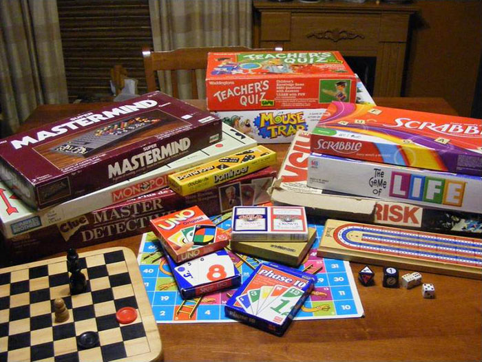 بازی های فکری - خرید بازی - Board Games - بازی های چند نفره - بازی های خانوادگی - اوقات فراغت - شطرنج - دبرنا - دومینو - توئیستر - مونوپولی - روبیک