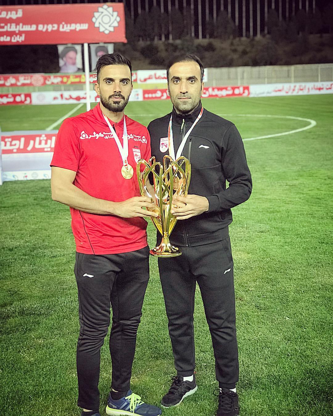 سینا عشوری - تراکتورسازی