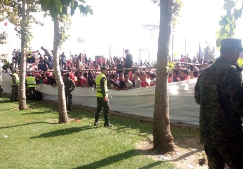 ورودی ورزشگاه آزادی ورودی ورزشگاه آزادی