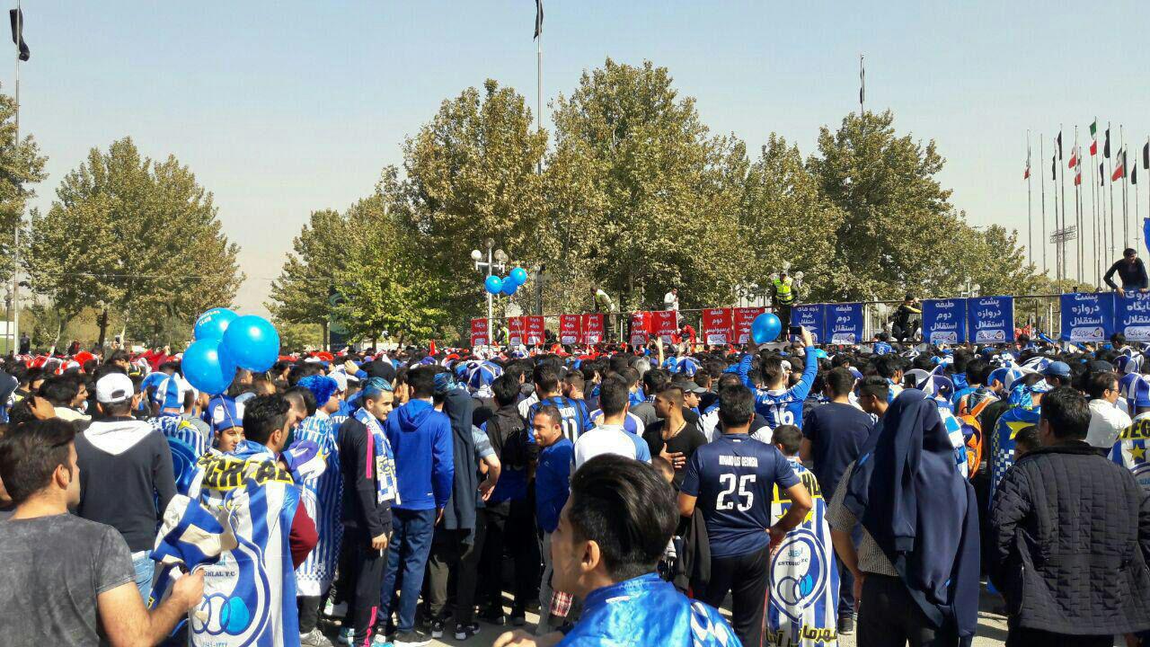 ورودی ورزشگاه آزادی ورودی ورزشگاه آزادی