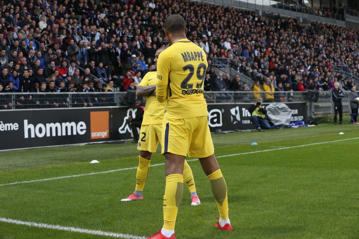 دنی آلوز-کیلیان ام باپه
