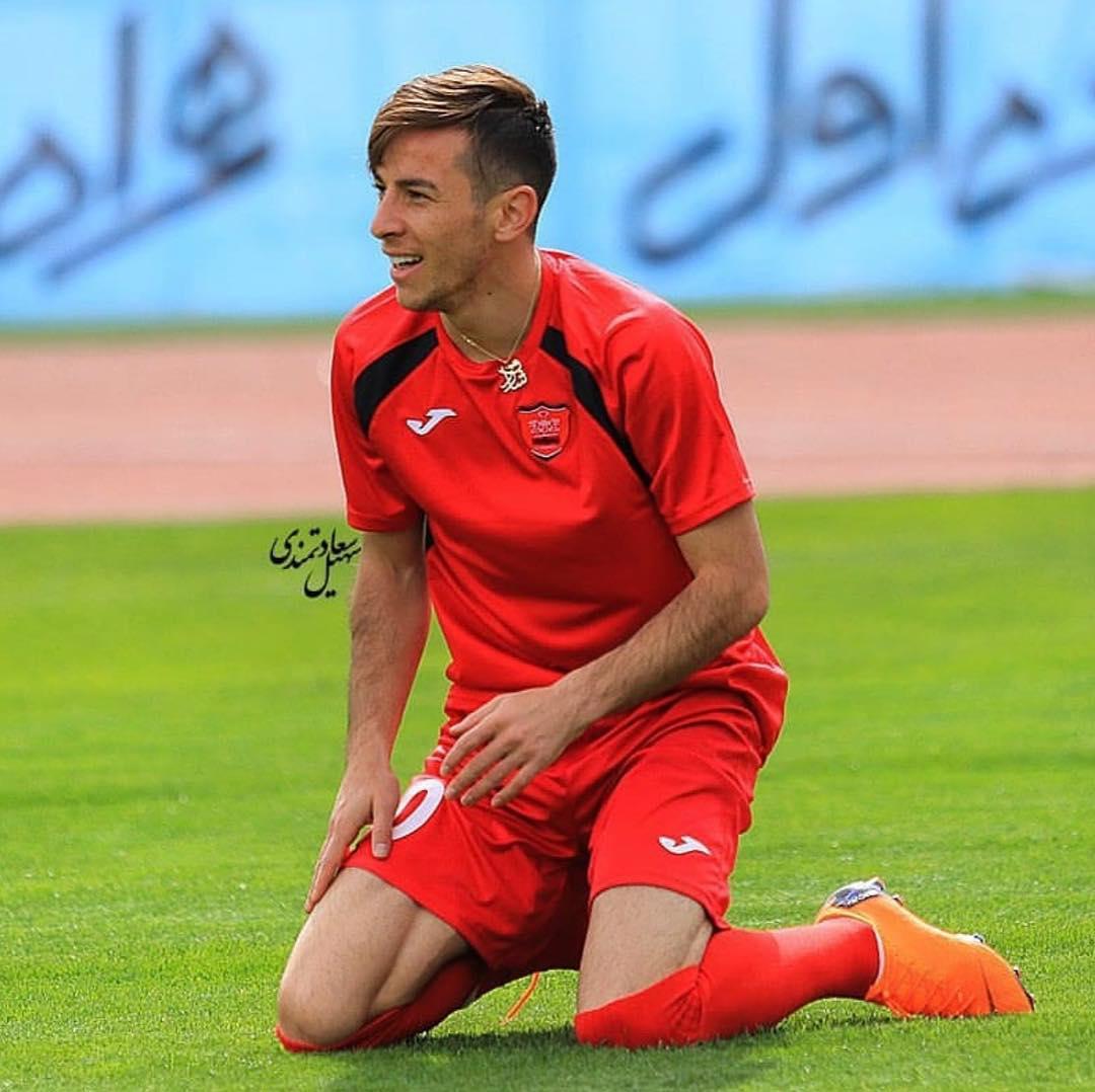 فرشاد احمدزاده