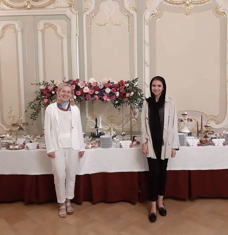 سارا خادم الشریعه