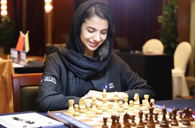 سارا خادم الشریعه