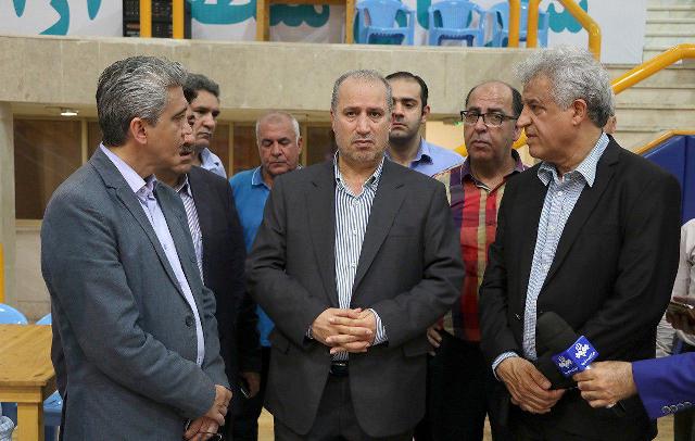 مهدی تاج- بازدید از اماکن ورزشی کیش