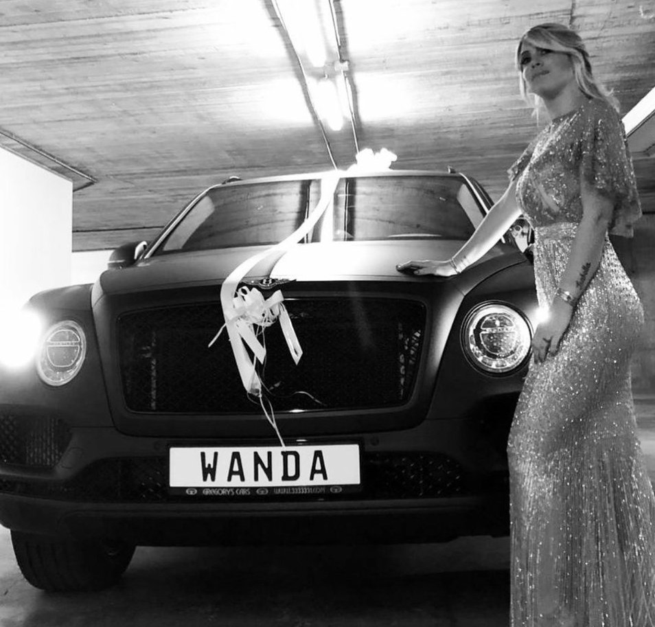 وندا نارا-مائورو ایکاردی-بنتلی-Bentley
