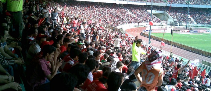تصویر هواداران پرسپولیس در دربی