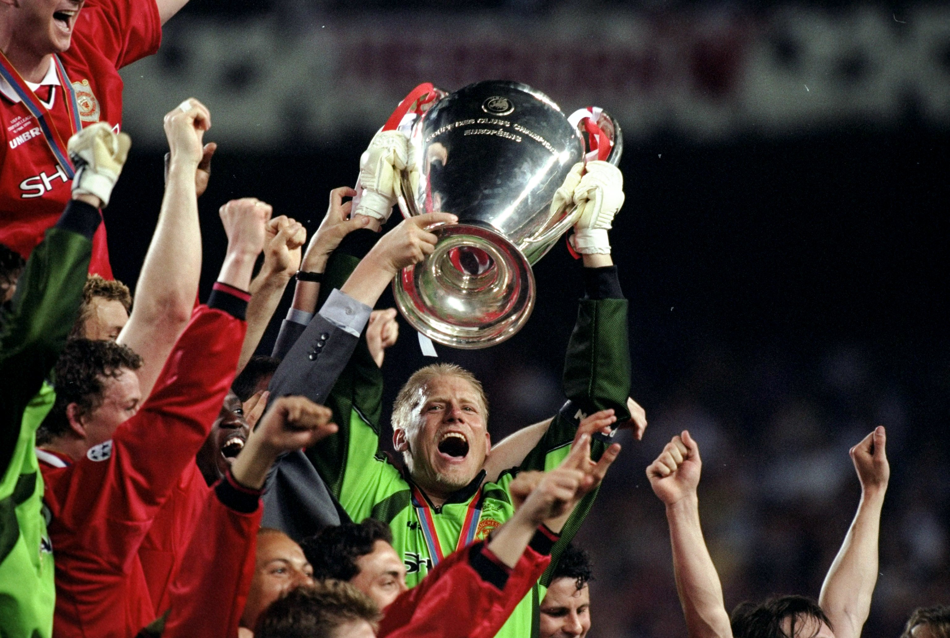 پیتر اشمایکل - Schmeichel پیتر اشمایکل - Schmeichel