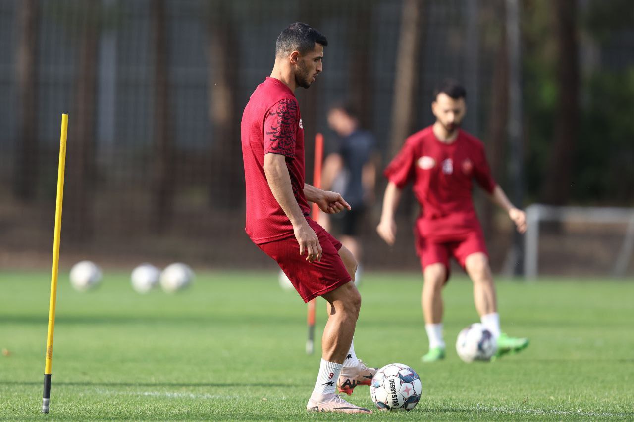 عکس از علی علیپور مهاجم پرسپولیس در تمرین پرسپولیس