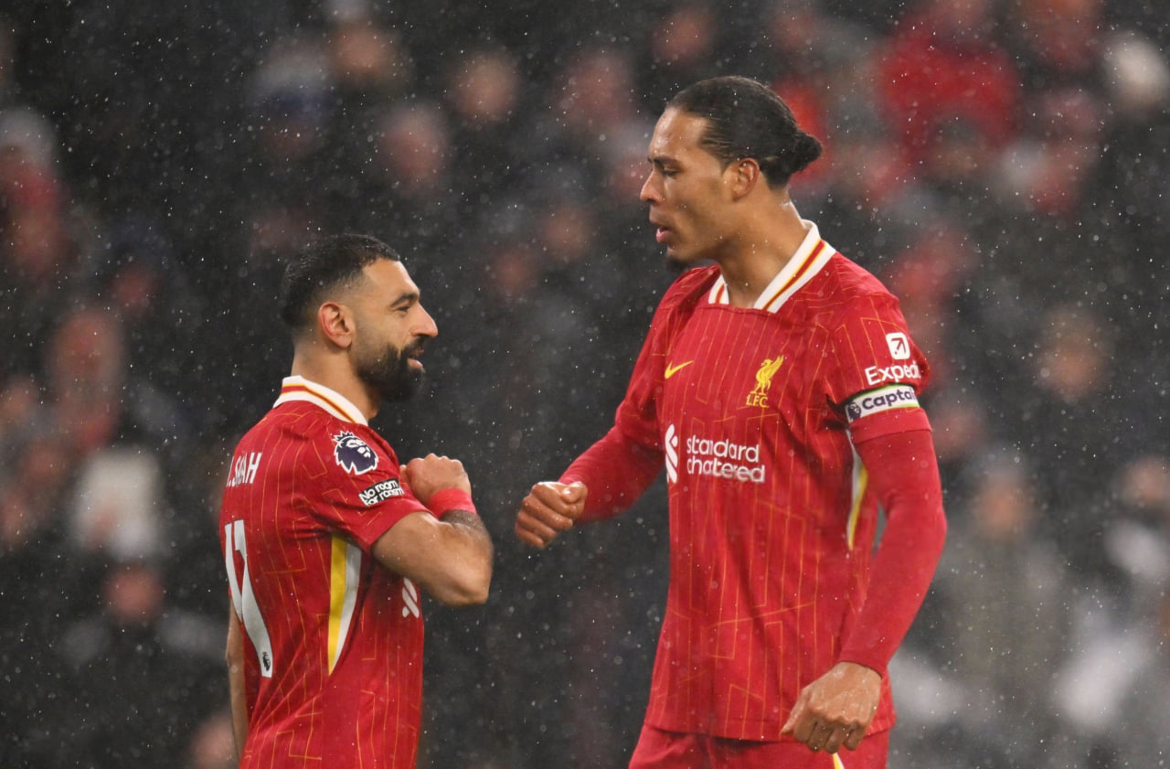 فن دایک و محمد صلاح در دیدار مقابل منچستریونایتد