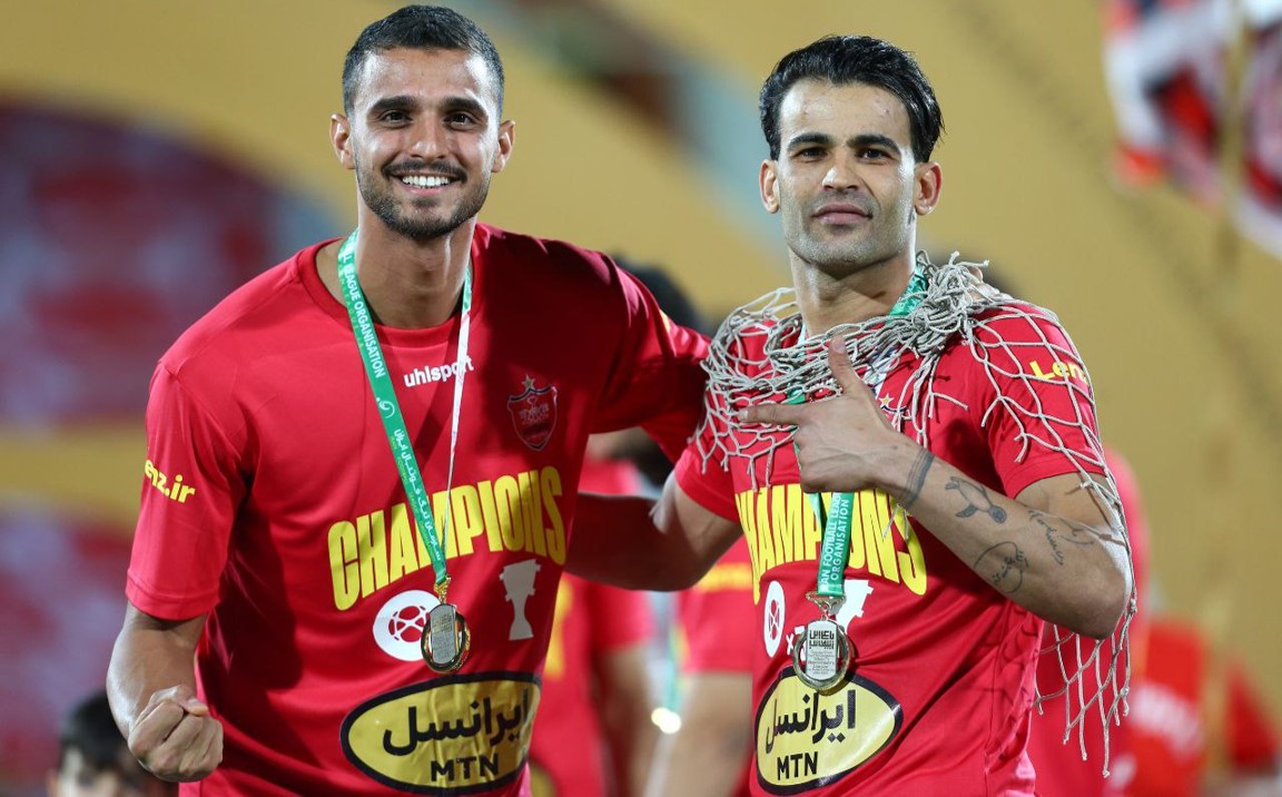 عیسی آل کثیر مهاجم سابق پرسپولیس تهران و گزینه استقلال تهران - احمد گوهری دروازهبان وقت پرسپولیس و سابق استقلال خوزستان و حال حاضر پیکان تهران - لیگ برتر ایران