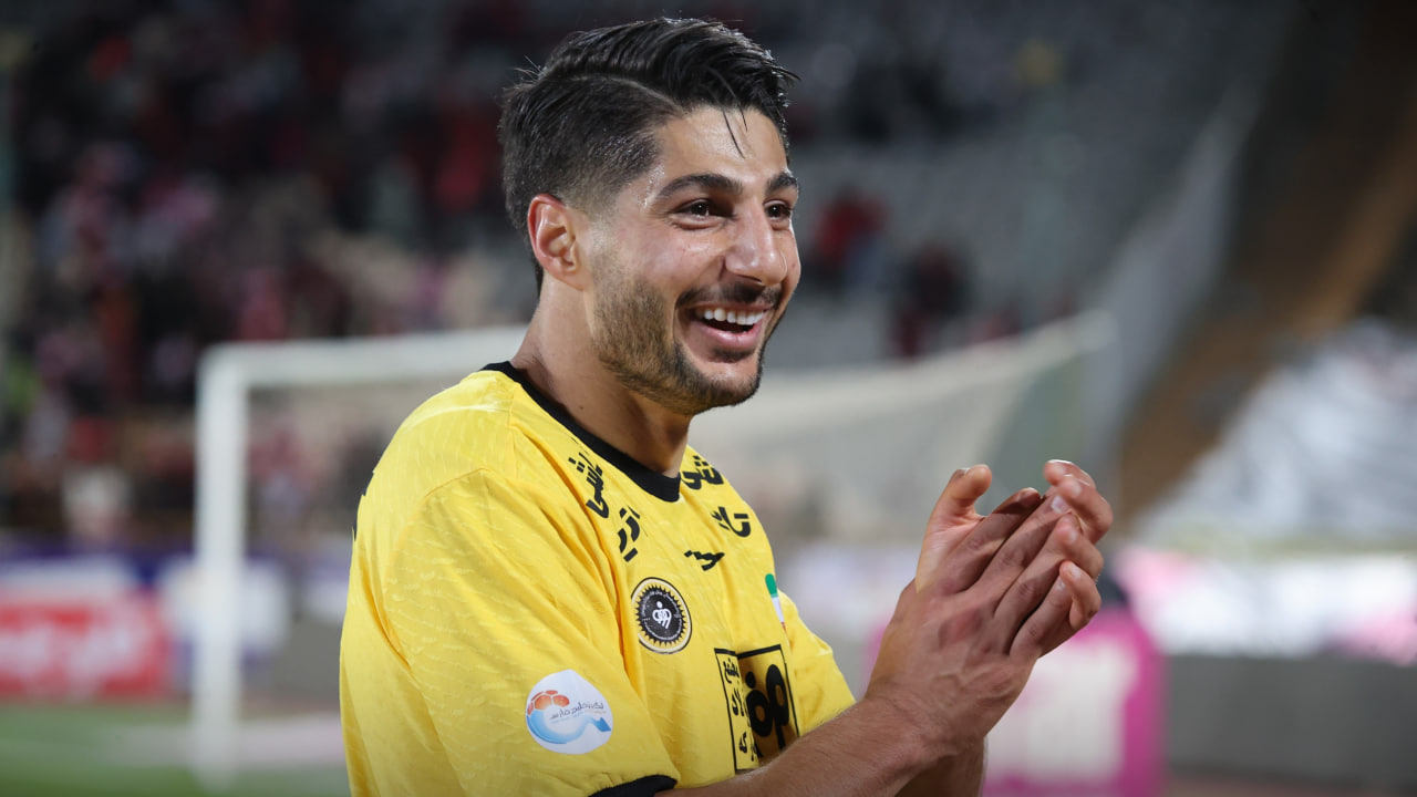 محمدمهدی محبی وینگر تیم سپاهان و تیم ملی ایران - سپاهان و پرسپولیس - لیگ برتر ایران