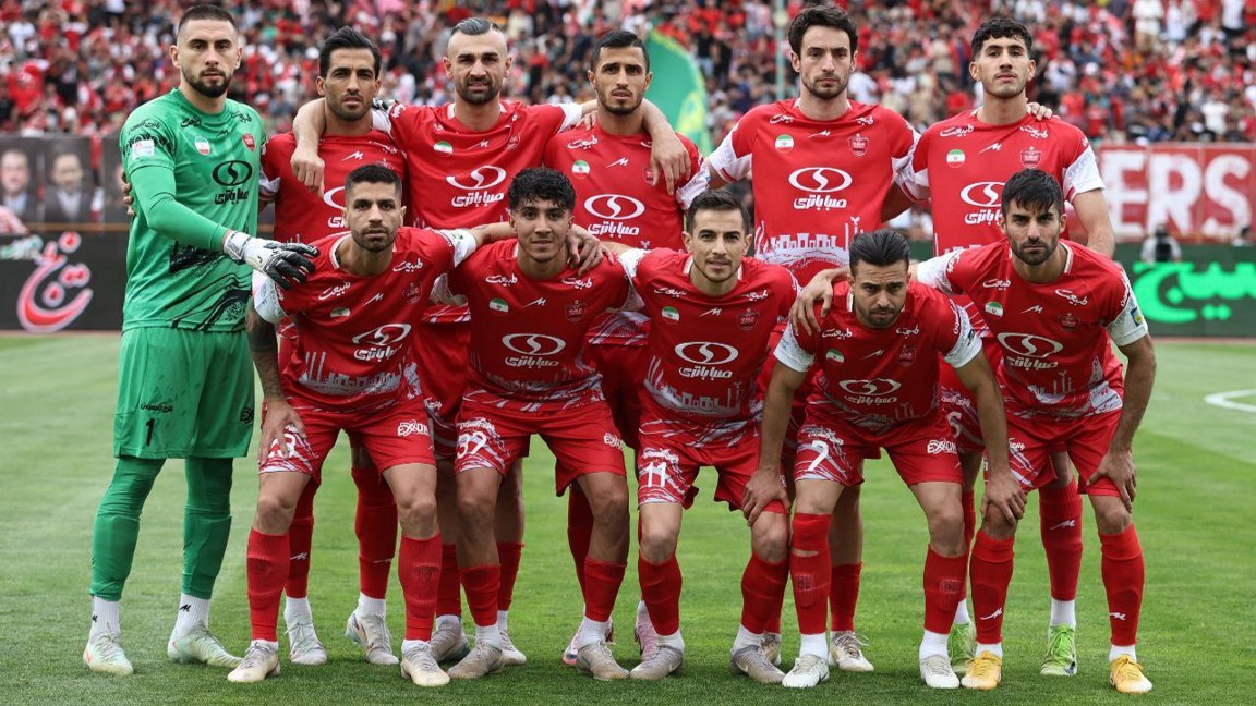 عکس تیمی باشگاه پرسپولیس، پیش از بازی پایان فصل 1403-1404 مقابل هوادار - لیگ برتر ایران