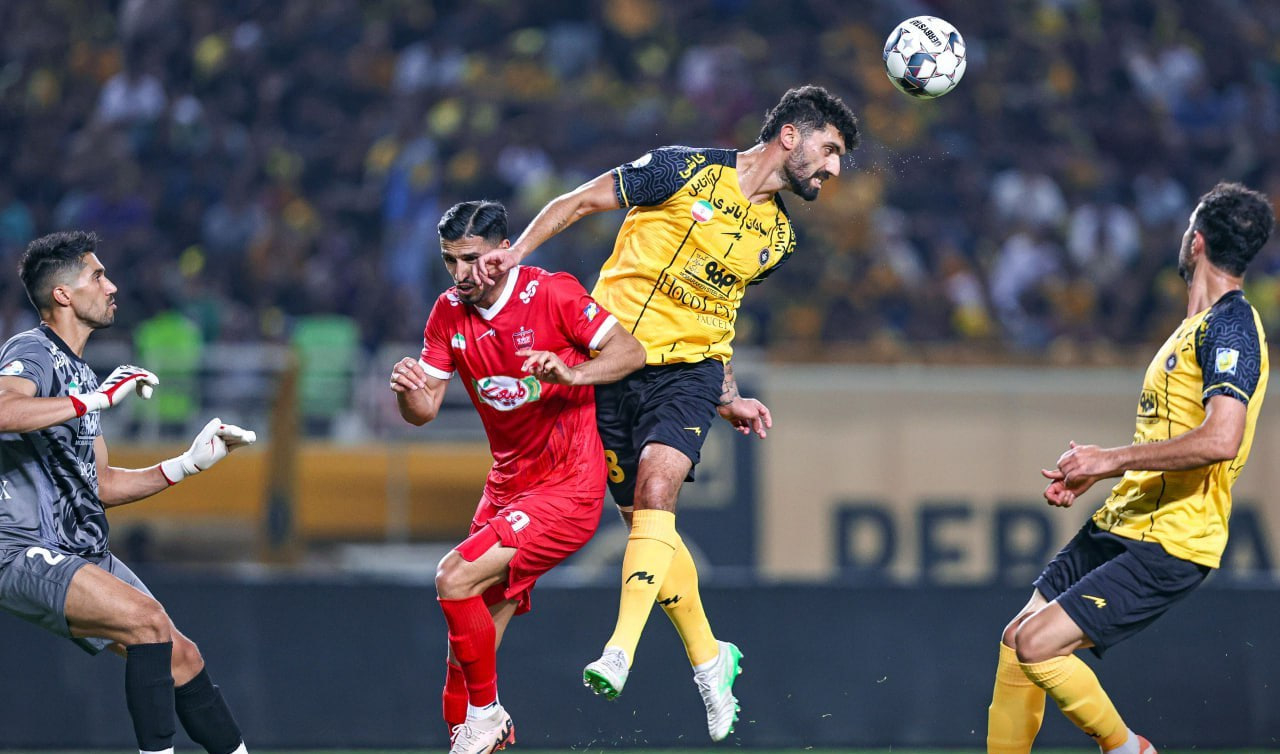 پرسپولیس - سپاهان - علی علیپور - محمد دانشگر - حسین حسینی - لیگ برتر - فوتبال ایران