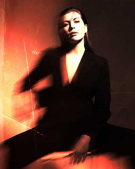 دانلود آهنگ جدید "Hediye Biliç" به نام "Bu Gece" با کیفیت ۳۲۰ و ۱۲۸ و متن ترانه