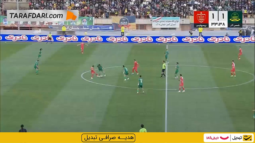 موقعیت خوب گلزنی برای اوستون اورونوف و برخورد توپ به تیر دروازه شمس آذر (شمس آذر 1-1 پرسپولیس)