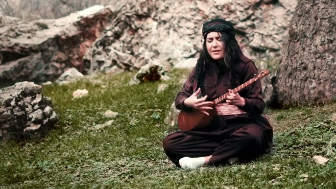ورژن جدید با دل چون کبوترم انس گرفته چشم تو - دنیا کمالی