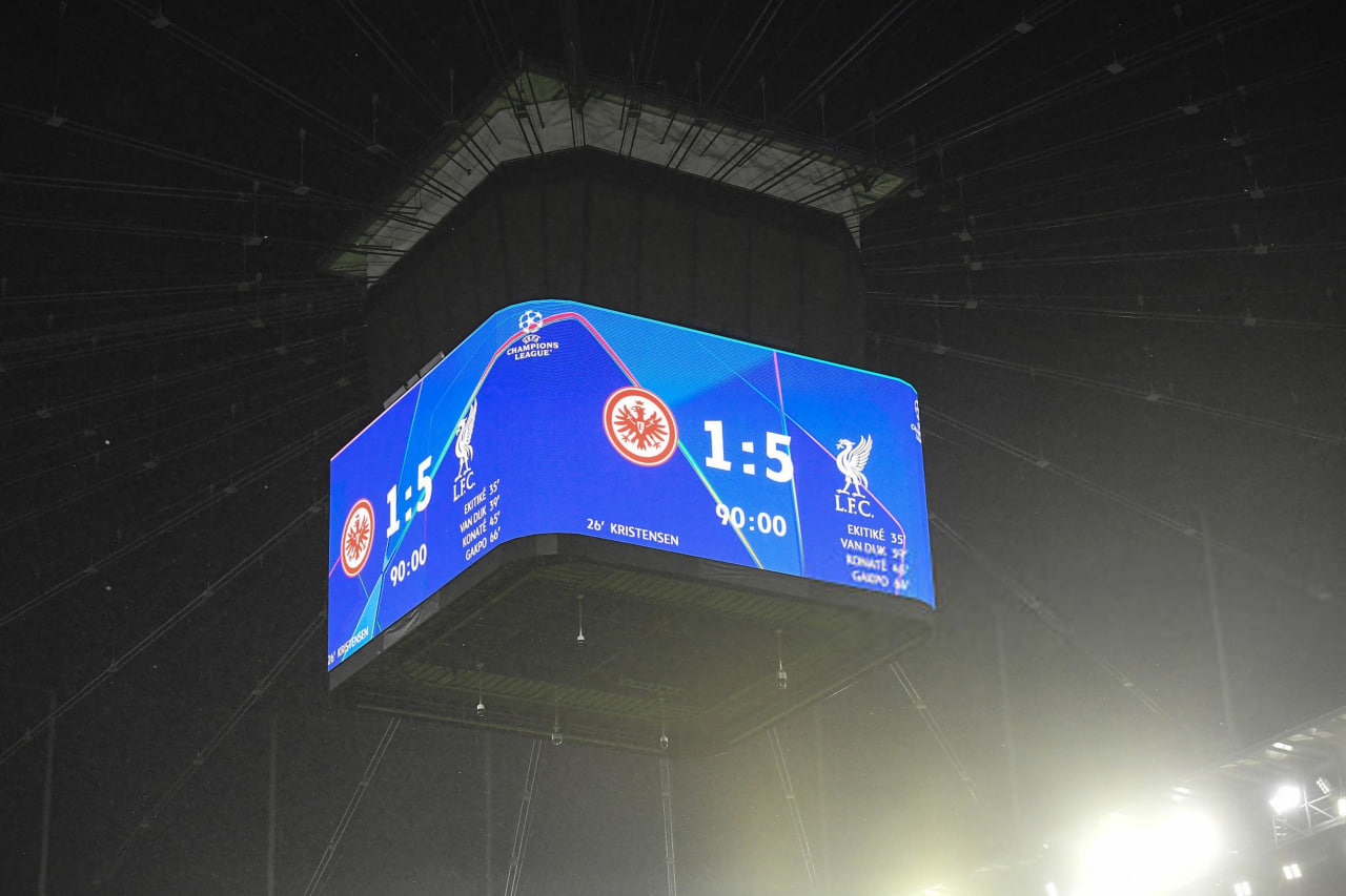 نتیجه 5-1 بازی آینتراخت فرانکفورت-لیورپول در اسکوربرد ورزشگاه
