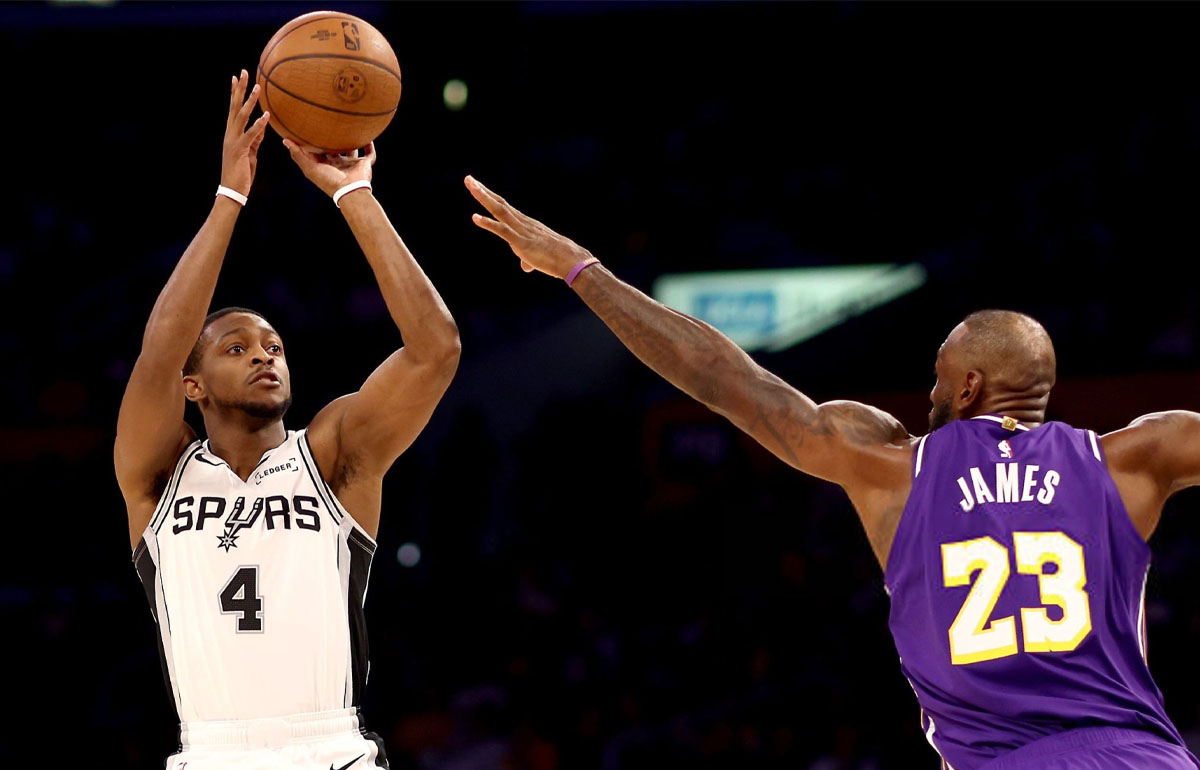 بسکتبال NBA - دی ارن فاکس - لبران جیمز