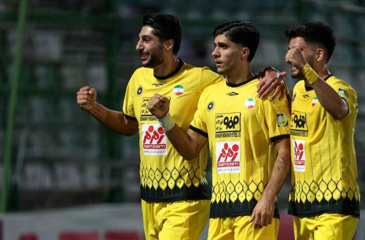آریا یوسفی