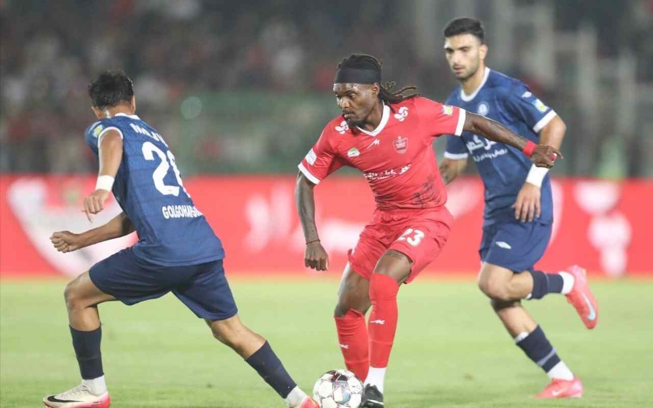 تیوی بیفوما- پرسپولیس- پیکان