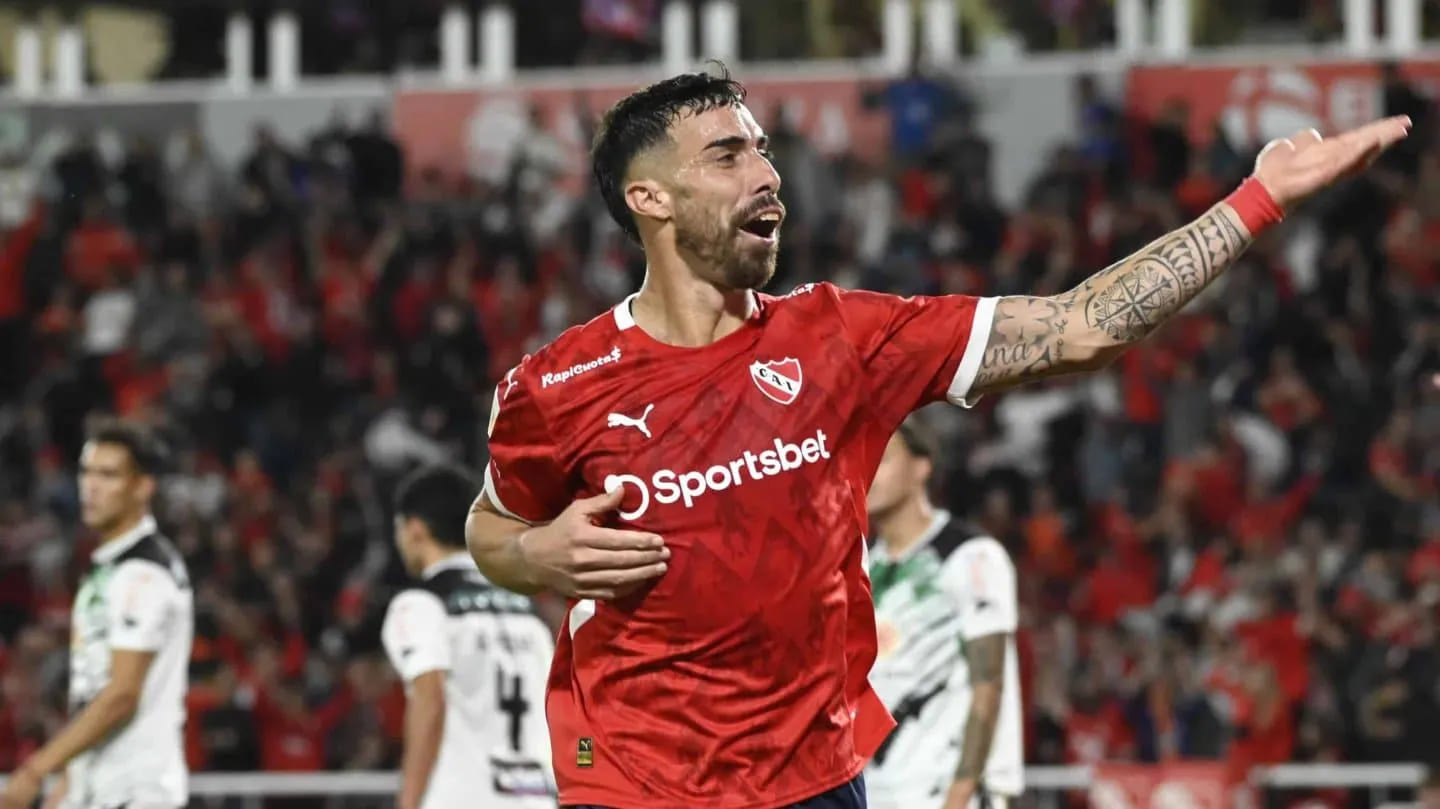 مهاجم پاراگوئهای باتجربه، گزینه جدید و سابق پرسپولیس در نقل و انتقالات