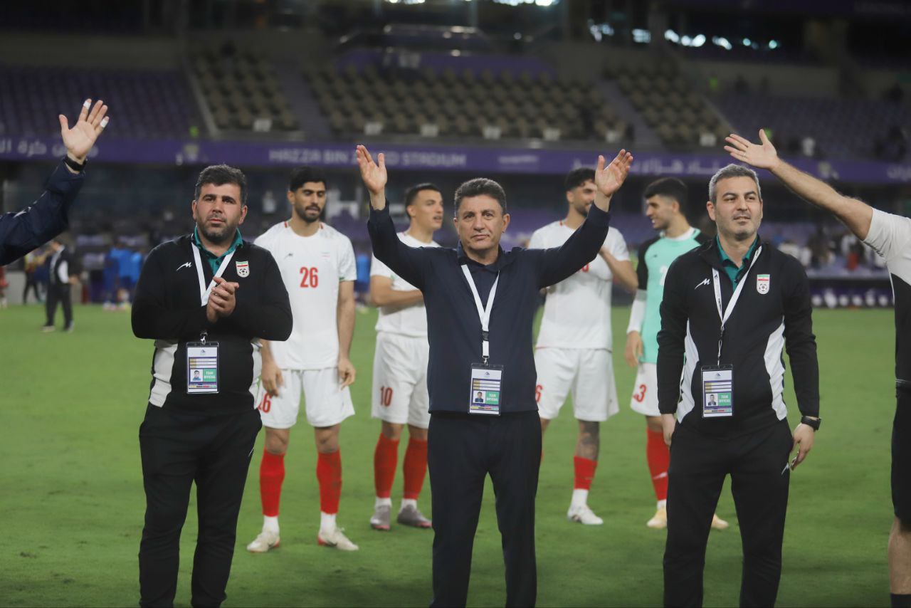 عکس از شادی بازیکنان و کادرفنی تیم ملی پس از پیروزی مقابل کیپ ورد