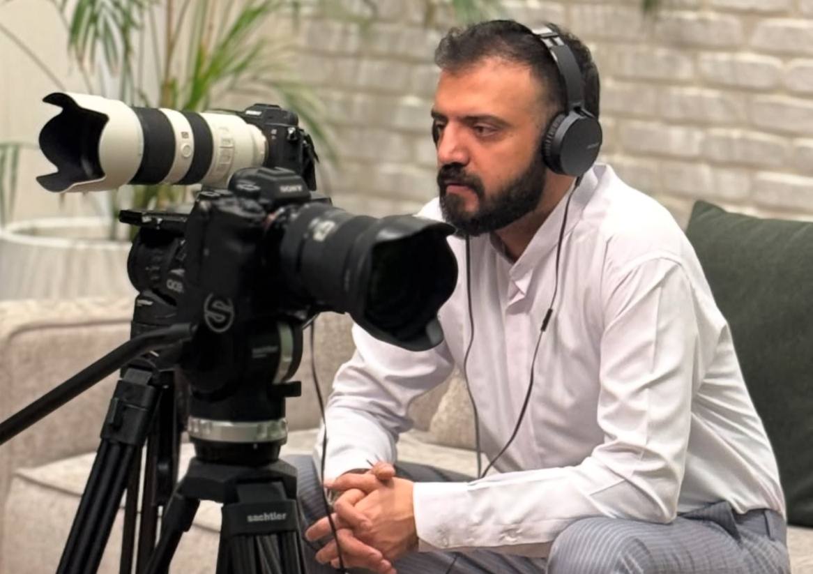 عکس از ابوطالب حسینی طنزپرداز کشور