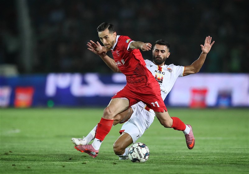 عکس از فرشاد احمدزاده در بازی پرسپولیس و فولاد