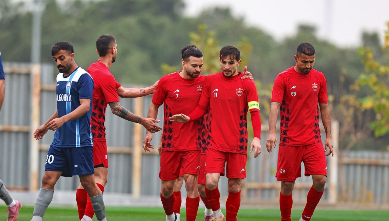 عکس از بازیکنان پرسپولیس در بازی دوستانه