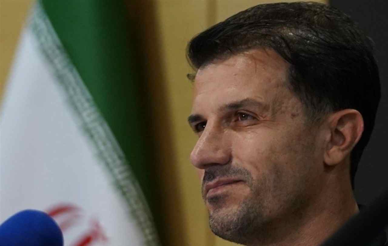 عکس از قاسم حدادی فر سرمربی تیم ذوب آهن