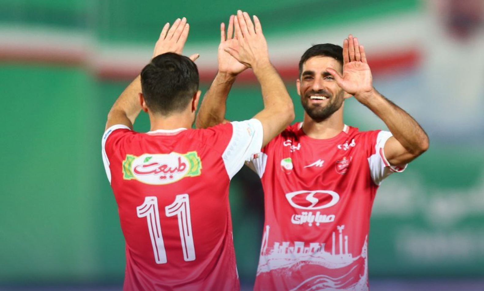 عکس از فرشاد احمدزاده و میلاد محمدی بازیکنان پرسپولیس