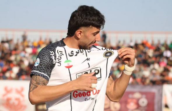 عکس از محمد عسکری وینگر سپاهان