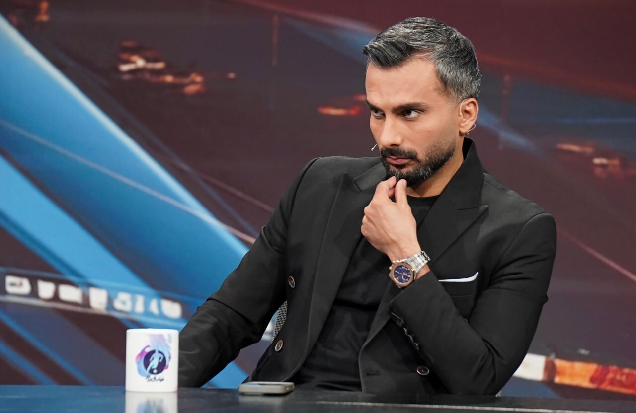 عکس از محمدحسین میثاقی مجری برنامه فوتبال برتر شبکه ۳