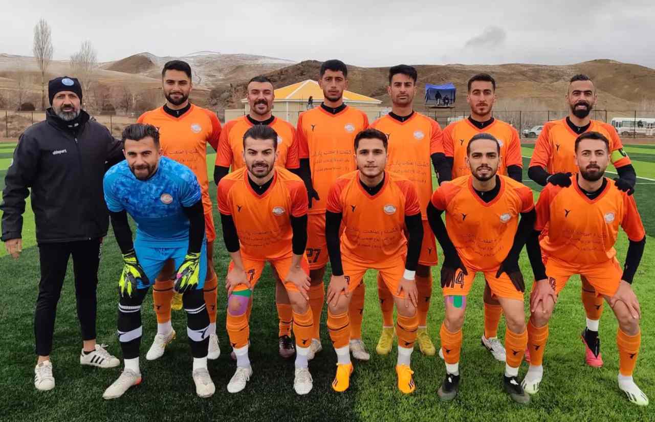 عکس از تیم دسته دومی پادیاب خلخال حریف استقلال