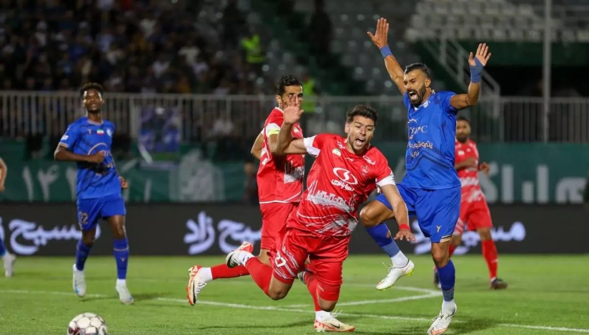 عکس از سعید مهری در دربی ۱۰۴ تهران