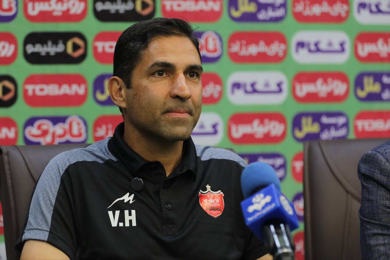عکس از وحید هاشمیان سرمربی سابق پرسپولیس 