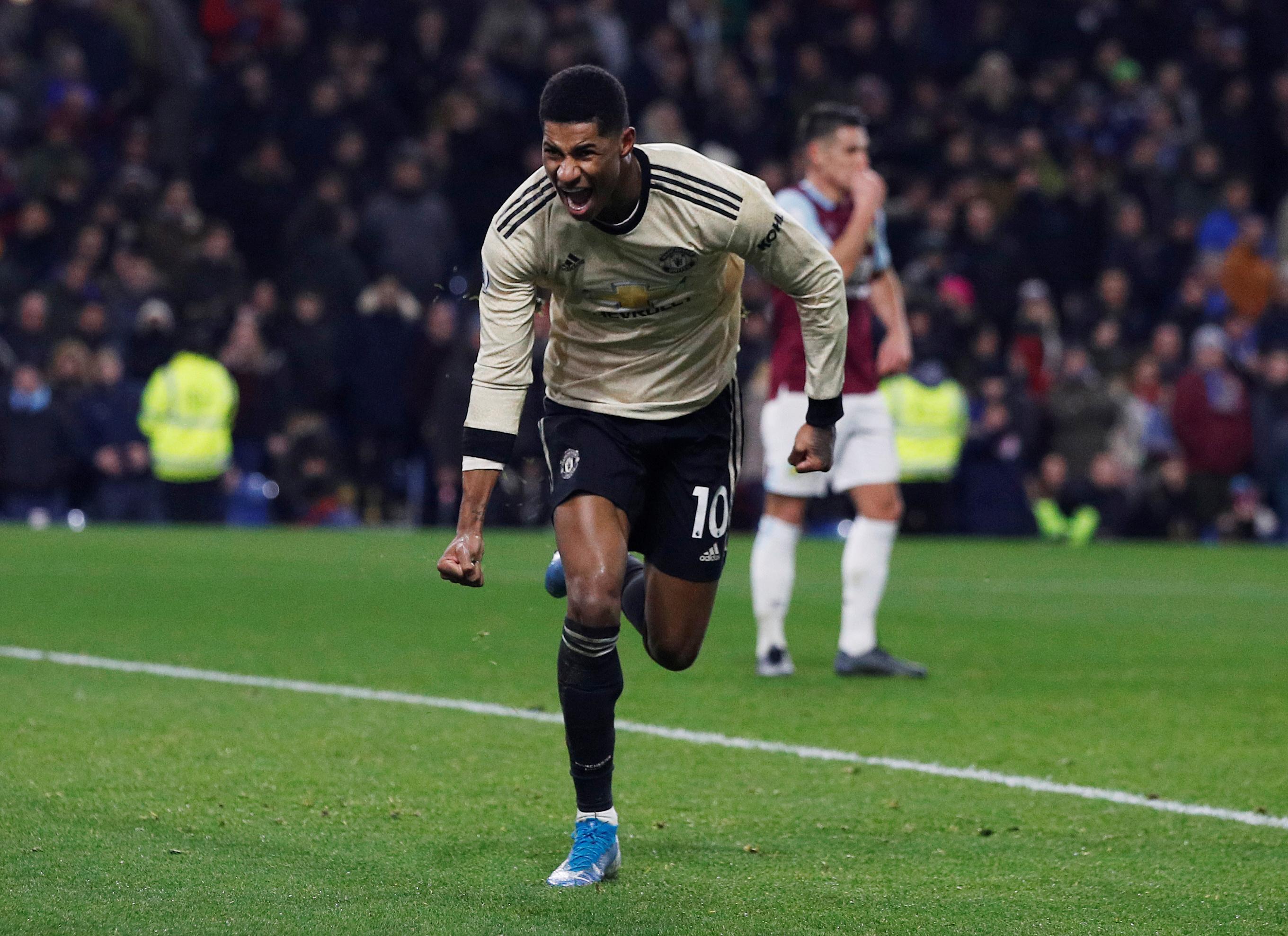 Manchester United-Premier League-England-Turf Moore-ترف مور-لیگ برتر-انگلیس-منچستریونایتد-شیاطین سرخ
