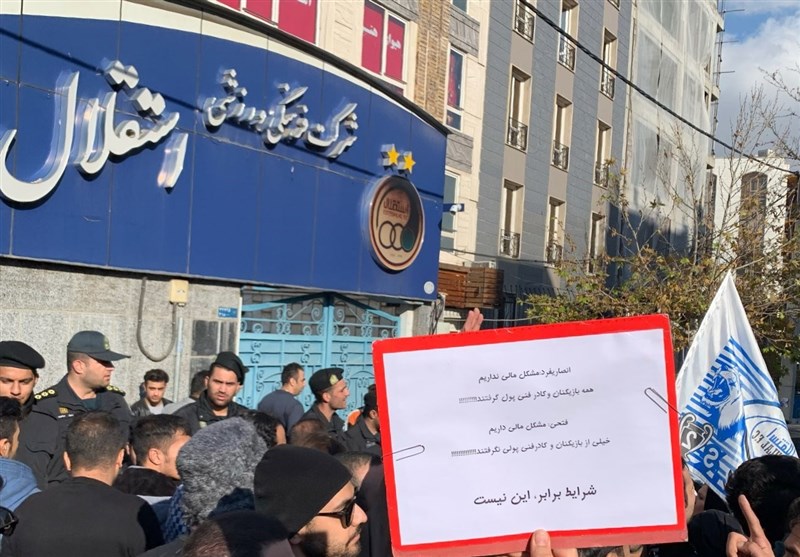 فوتبال ایران-استقلال-iran football-esteghlal