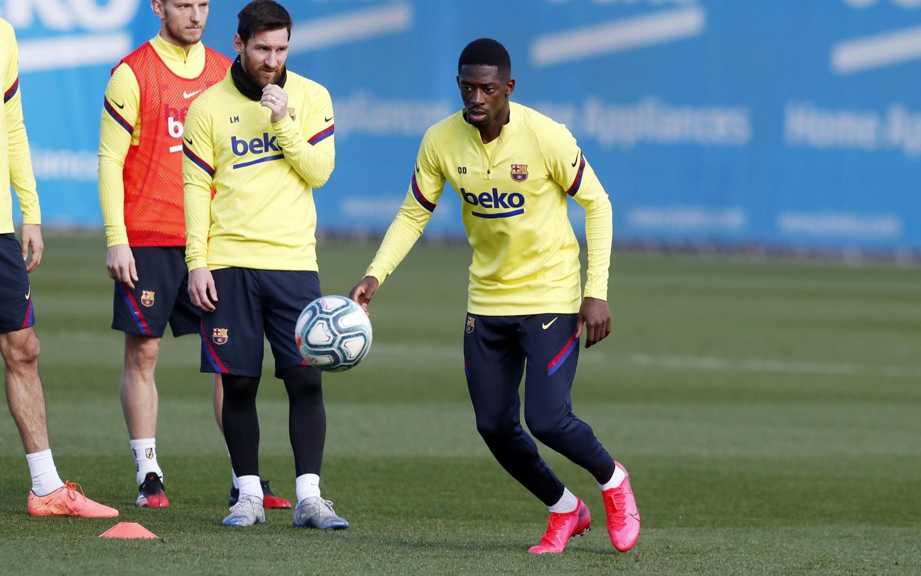 barcelona-بارسلونا-وینگر-فرانسه