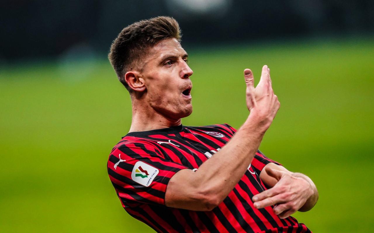 مهاجم میلان-میلان-لهستان-Milan