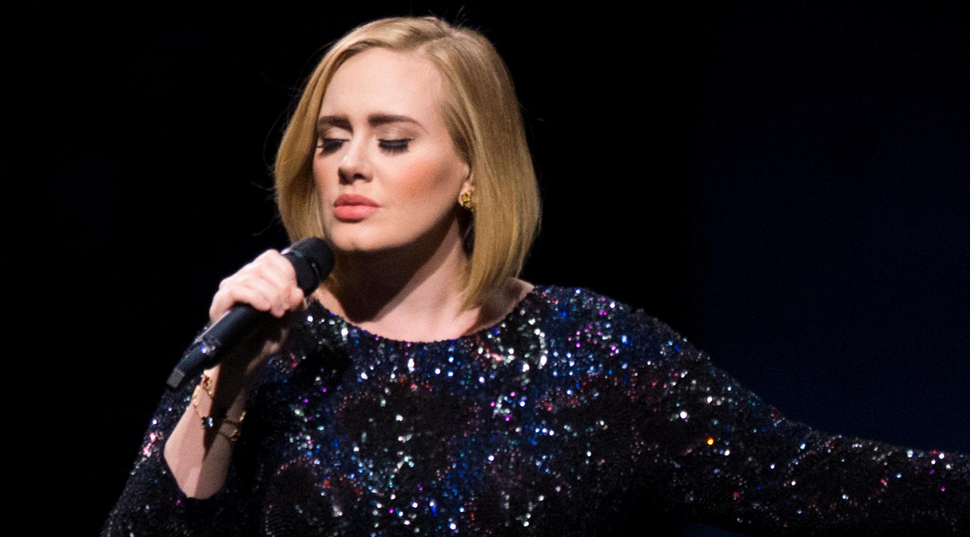 دانلود آهنگ Love In The Dark از Adele