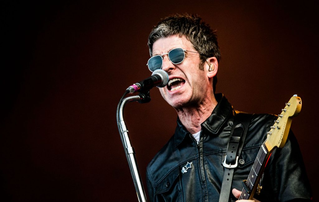 دانلود آهنگ If I Had A Gun از Noel Gallagher's High Flying Birds
