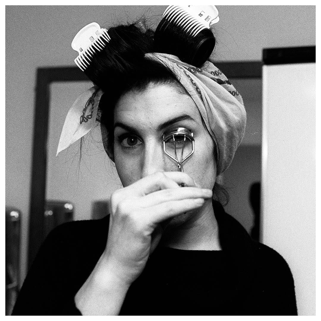 دانلود آهنگ You know I'm No good از Amy Winehouse