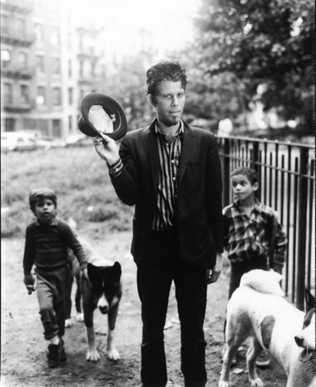 دانلود آهنگ Christmas Card From A Hooker In Minneapolis از Tom Waits